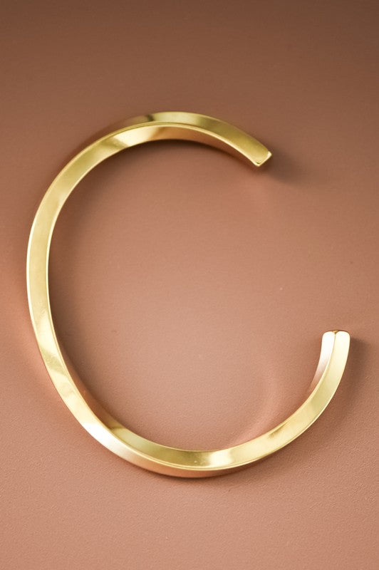 Gracie Twisted Cuff