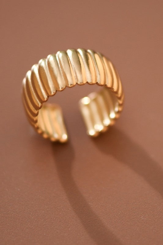 Levey Ring